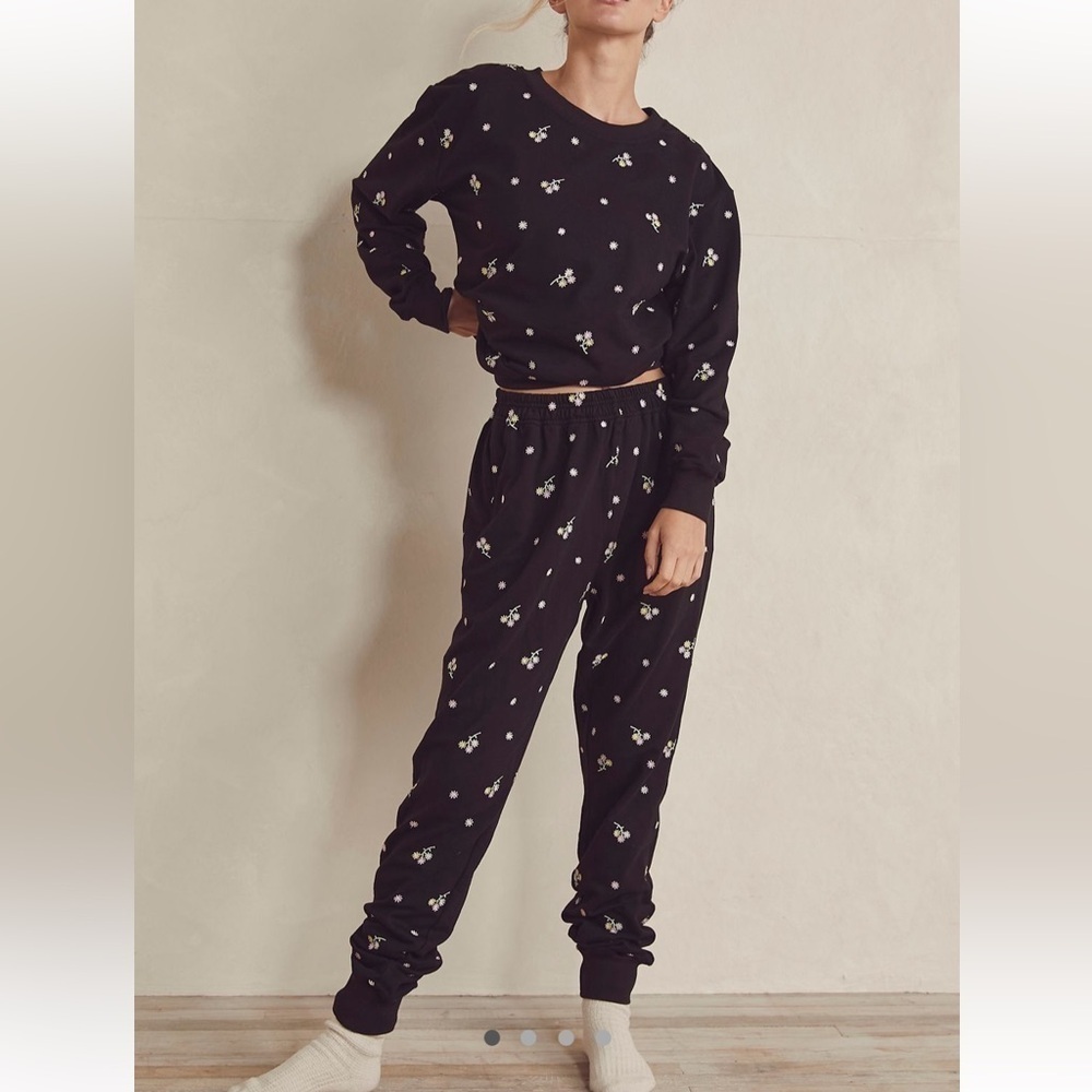 Maia Bergman Floral Black Jogger Numi Set